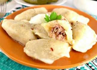 Вареники с фаршем и жареной капустой