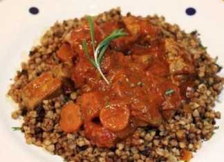 Азу из говядины с плавленым сыром и гречкой
